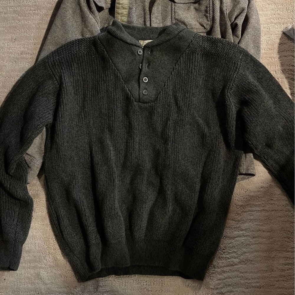 Cabelas sweaters